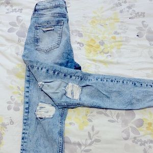 Blue ripped skinny jeans, Bootlegger